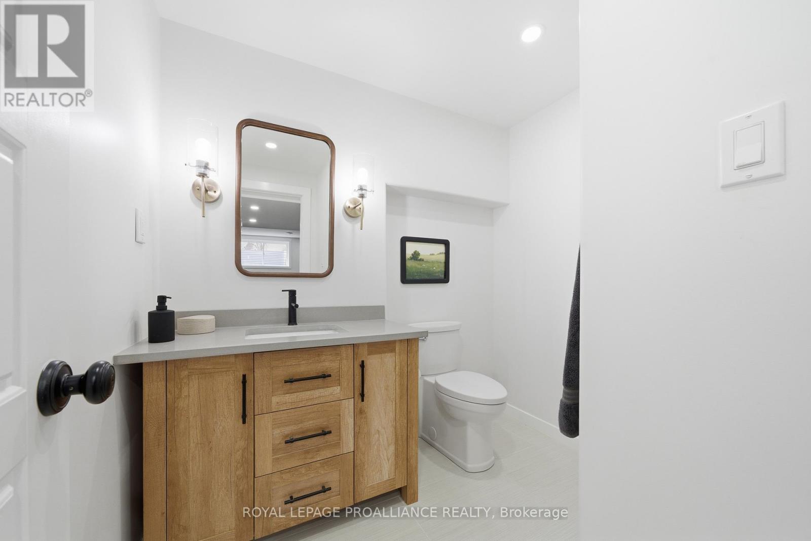 42 Windwhisper Drive, Belleville, Ontario  K0K 2V0 - Photo 35 - X12936816