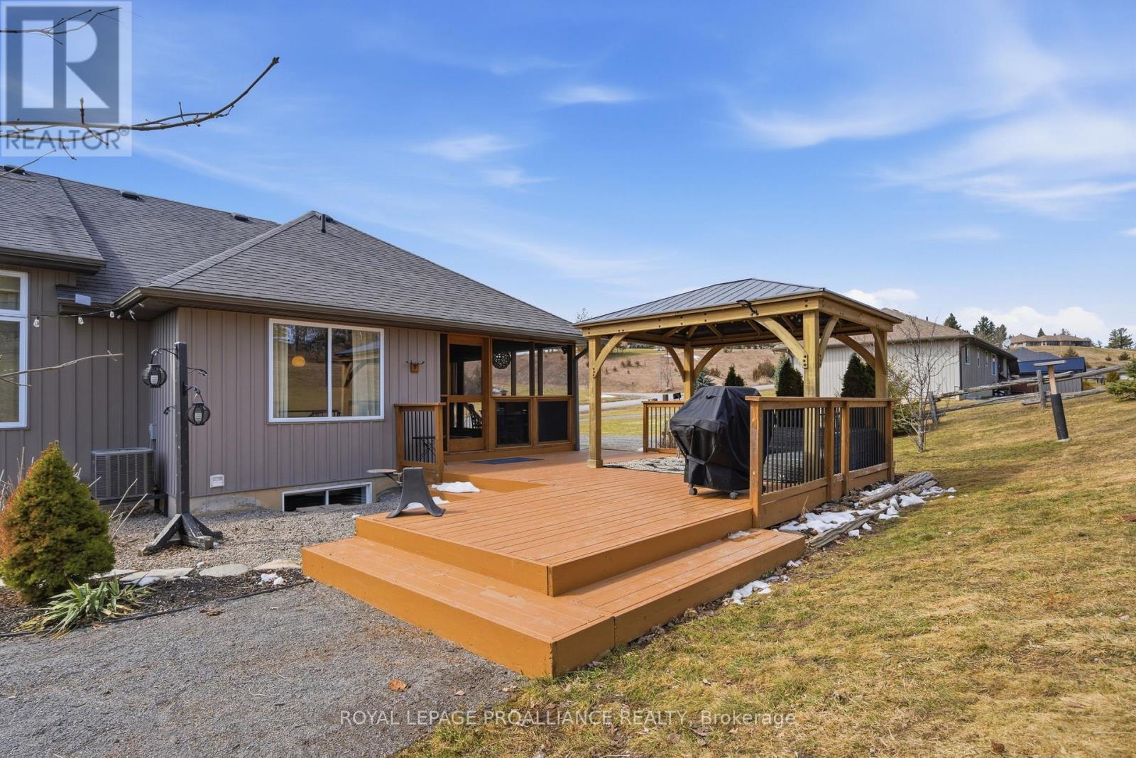 42 Windwhisper Drive, Belleville, Ontario  K0K 2V0 - Photo 45 - X12936816