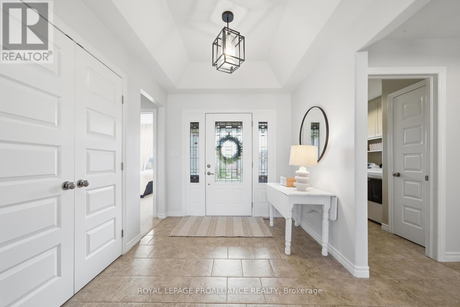 42 Windwhisper Drive, Belleville, Ontario  K0K 2V0 - Photo 5 - X12936816