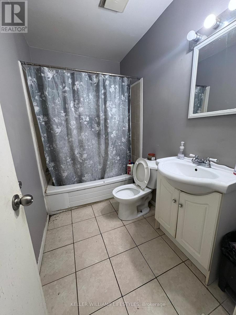 1904 Culver Drive, London East, Ontario  N5V 3K6 - Photo 5 - X12936818