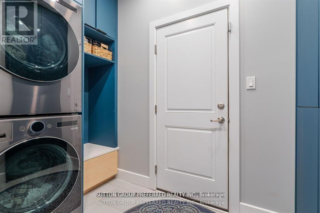 2058 Wateroak Drive, London North, Ontario  N6G 0P9 - Photo 18 - X12936850