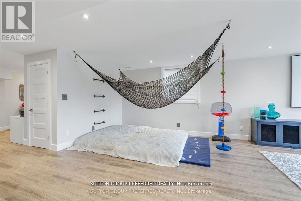 2058 Wateroak Drive, London North, Ontario  N6G 0P9 - Photo 32 - X12936850