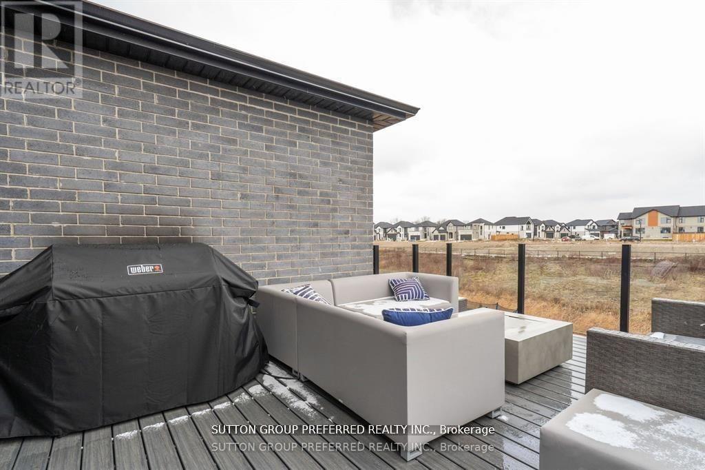 2058 Wateroak Drive, London North, Ontario  N6G 0P9 - Photo 45 - X12936850