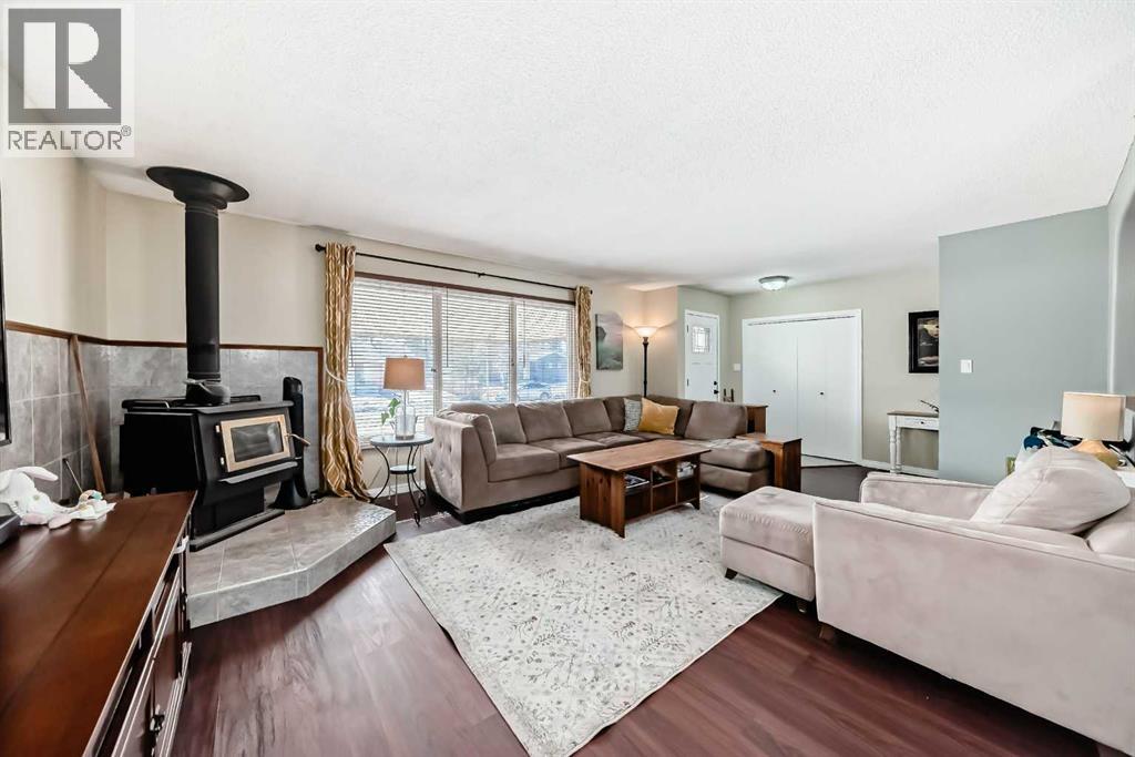 5202 44 Street, Olds, Alberta  T4H 1A6 - Photo 10 - A2294616