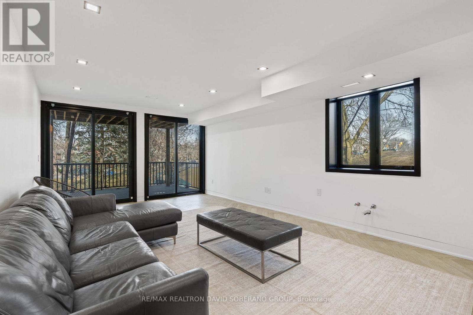 90 East Lynn Avenue, Toronto, Ontario  M4C 3X2 - Photo 37 - E12936918