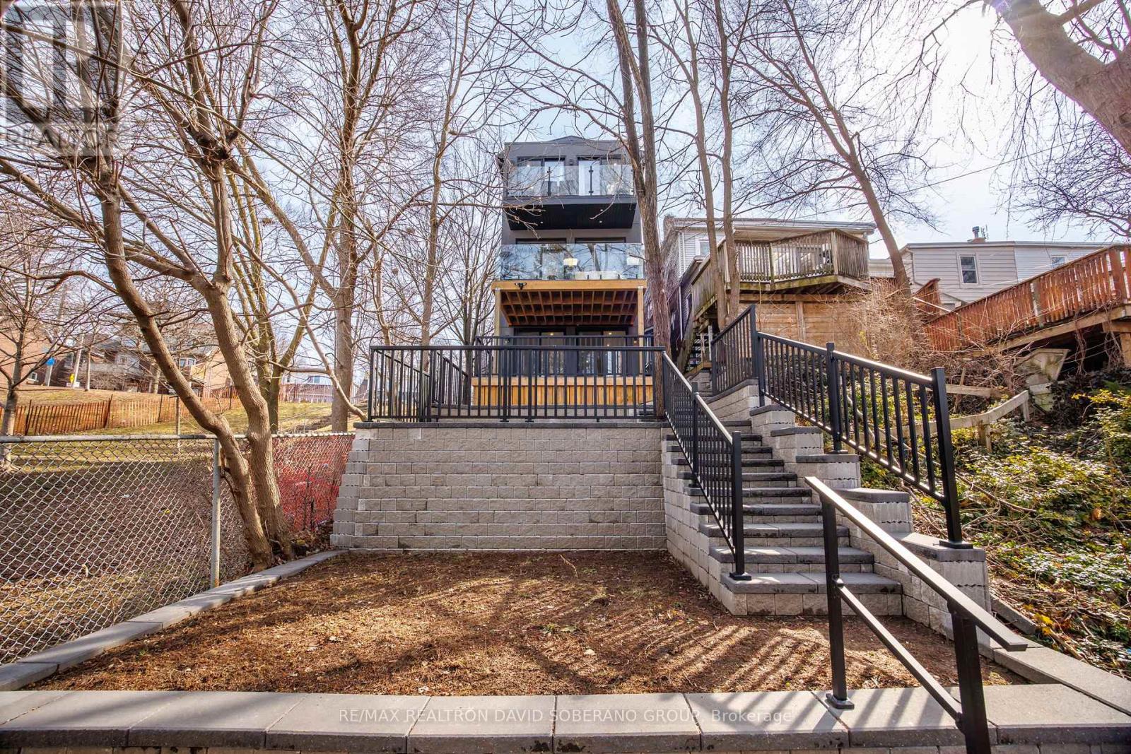 90 East Lynn Avenue, Toronto, Ontario  M4C 3X2 - Photo 44 - E12936918