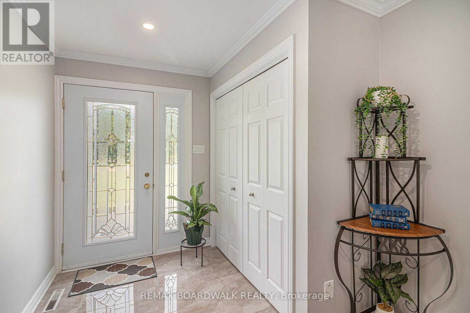 1139 St Joseph Road, Russell, Ontario  K0A 1W0 - Photo 6 - X12936778