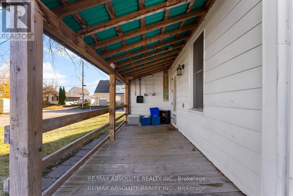 27 Macdonald Street S, Arnprior, Ontario  K7S 2W4 - Photo 4 - X12936804