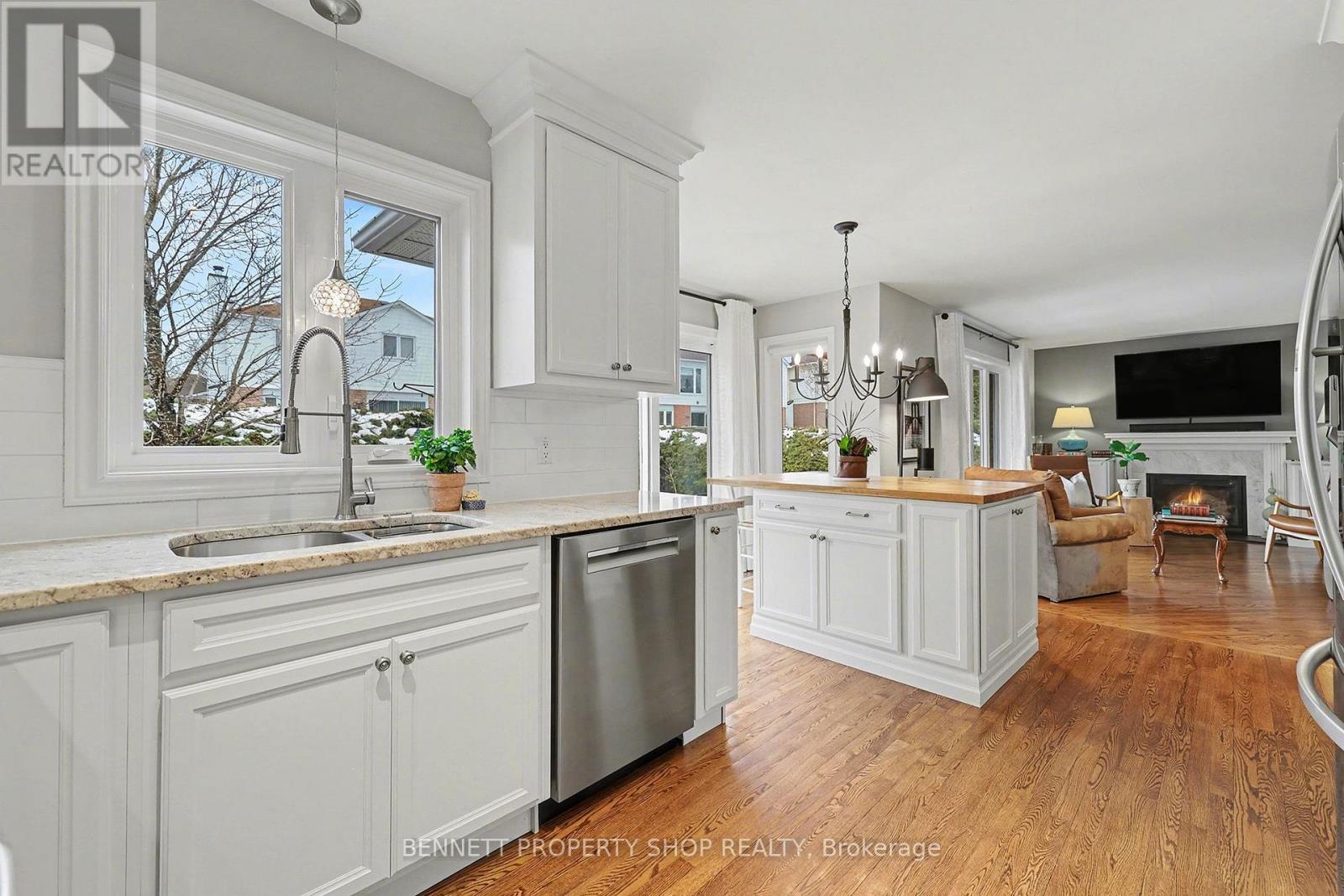 12 Sherk Crescent, Ottawa, Ontario  K2K 2L4 - Photo 14 - X12936900