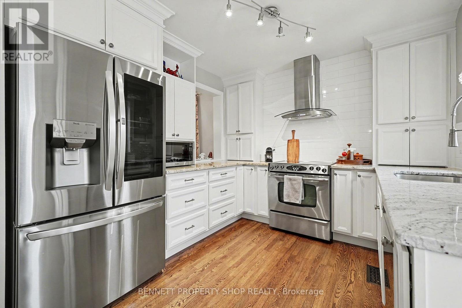 12 Sherk Crescent, Ottawa, Ontario  K2K 2L4 - Photo 15 - X12936900