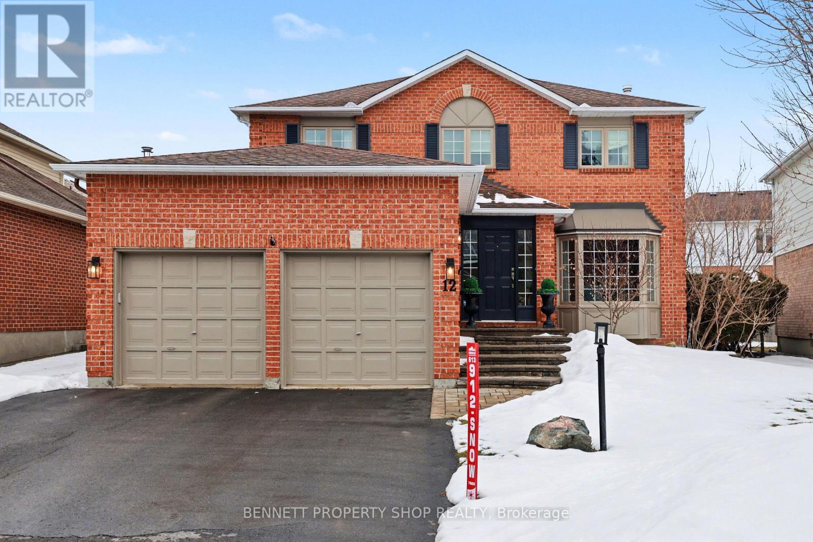 12 Sherk Crescent, Ottawa, Ontario  K2K 2L4 - Photo 2 - X12936900