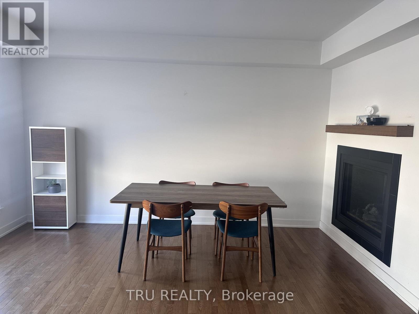 711 Cope Drive, Ottawa, Ontario  K2S 2P7 - Photo 5 - X12936958