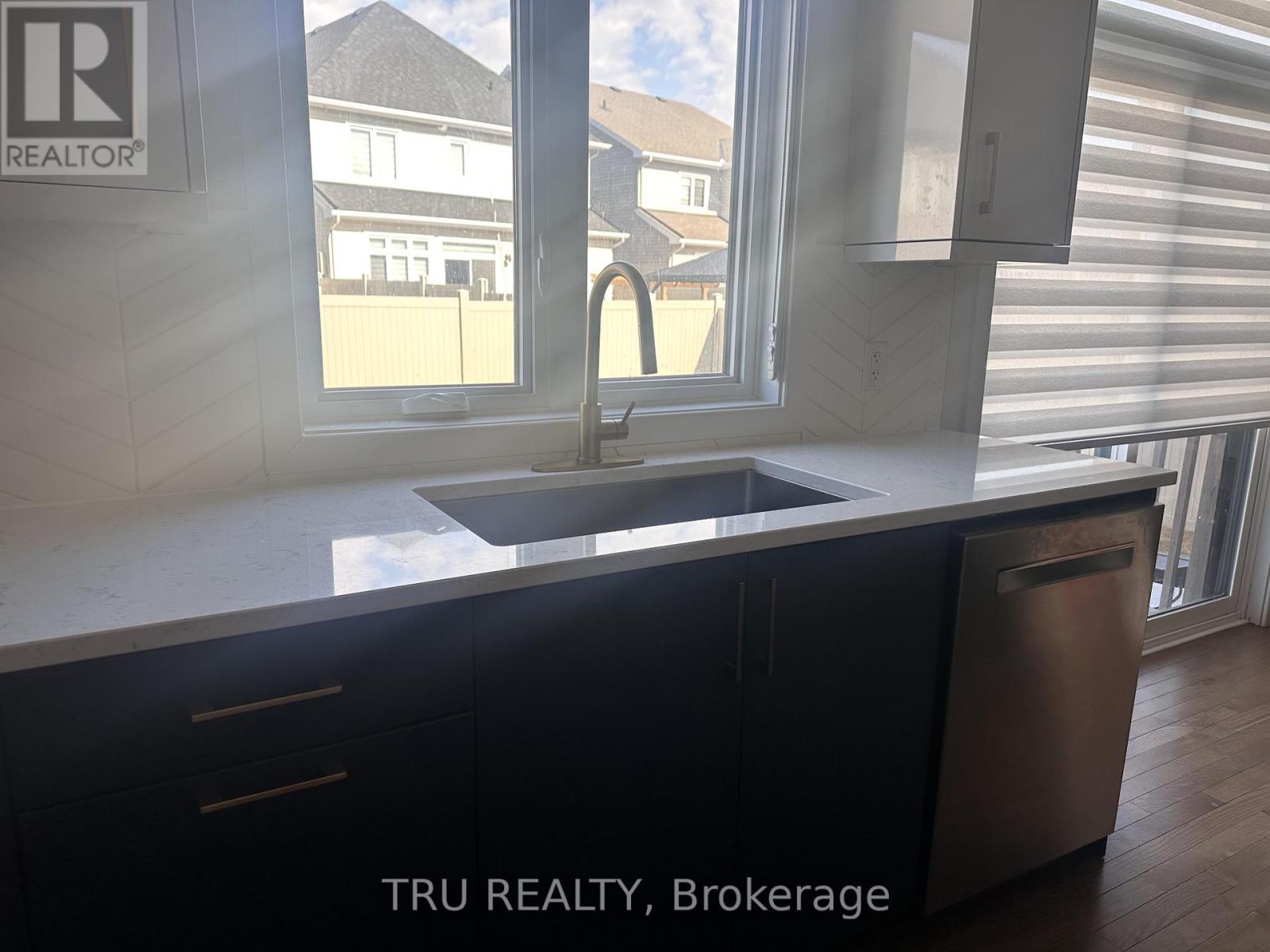 711 Cope Drive, Ottawa, Ontario  K2S 2P7 - Photo 9 - X12936958