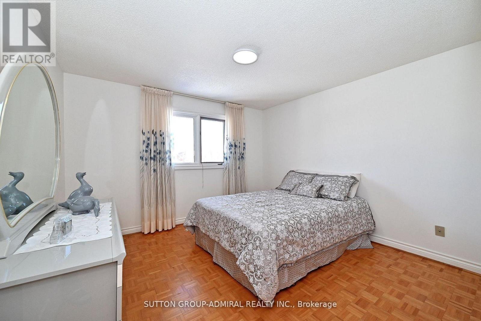 45 Royal Garden Boulevard, Vaughan, Ontario  L4L 7C4 - Photo 32 - N12936806