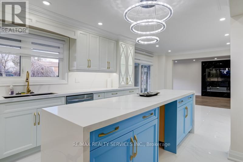 30 Queen Post Drive, Vaughan, Ontario  L4L 3G4 - Photo 14 - N12936848