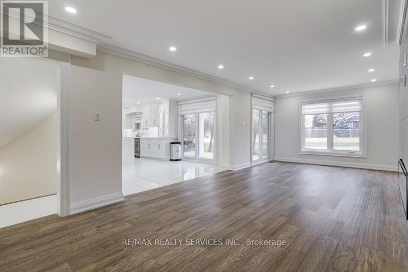 30 Queen Post Drive, Vaughan, Ontario  L4L 3G4 - Photo 17 - N12936848