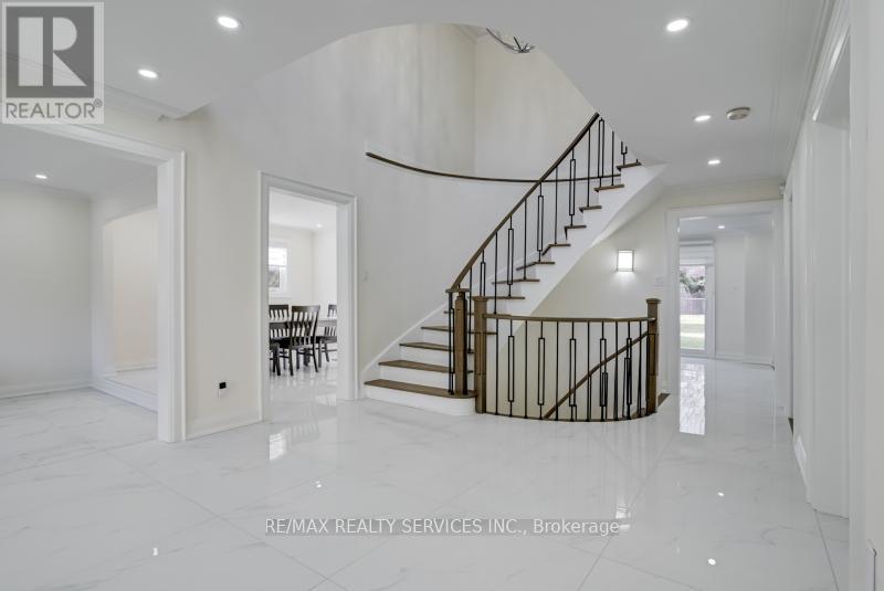 30 Queen Post Drive, Vaughan, Ontario  L4L 3G4 - Photo 24 - N12936848