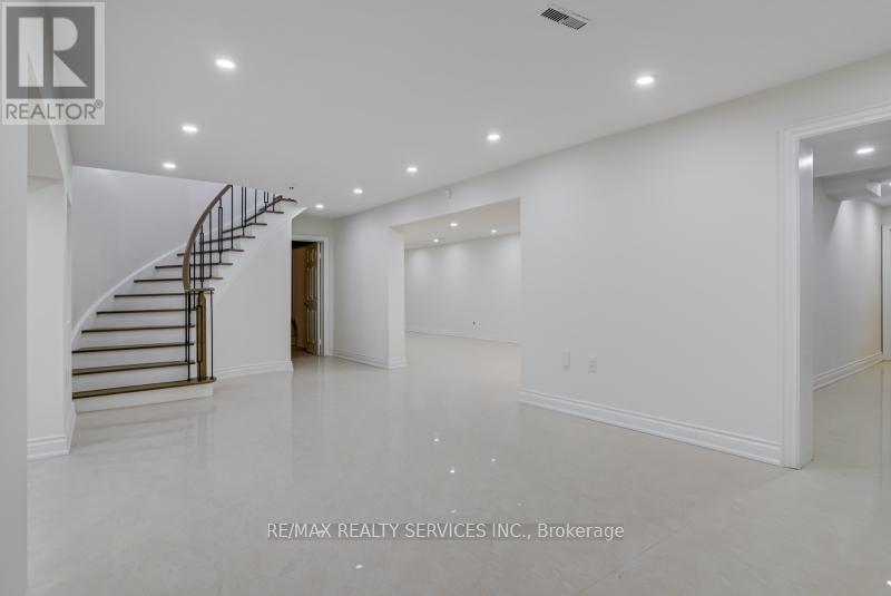 30 Queen Post Drive, Vaughan, Ontario  L4L 3G4 - Photo 43 - N12936848
