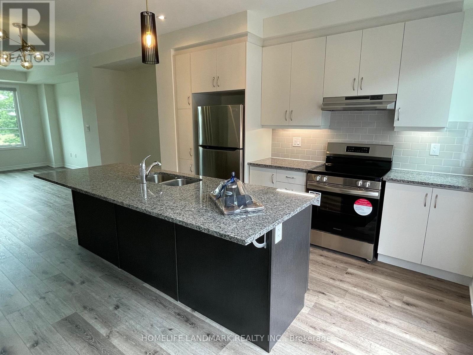 3165 Elgin Mills Road E, Markham, Ontario  L6C 3L2 - Photo 9 - N12936884