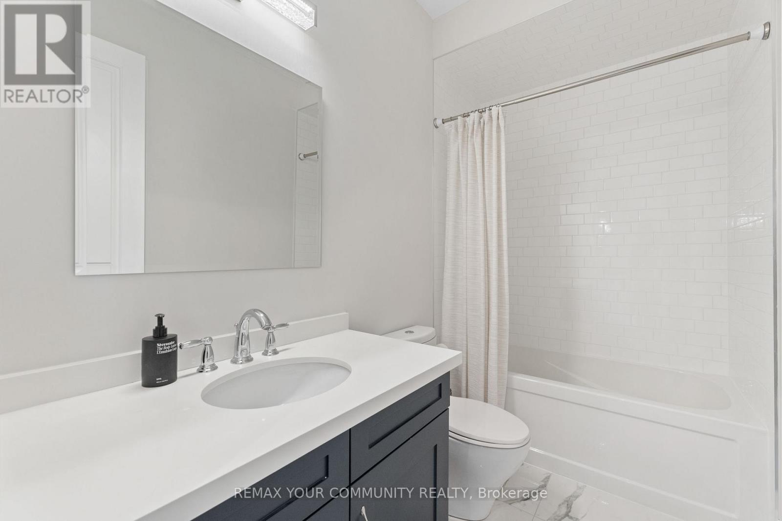 40 Crimson Forest Drive, Vaughan, Ontario  L6A 4C4 - Photo 29 - N12936896