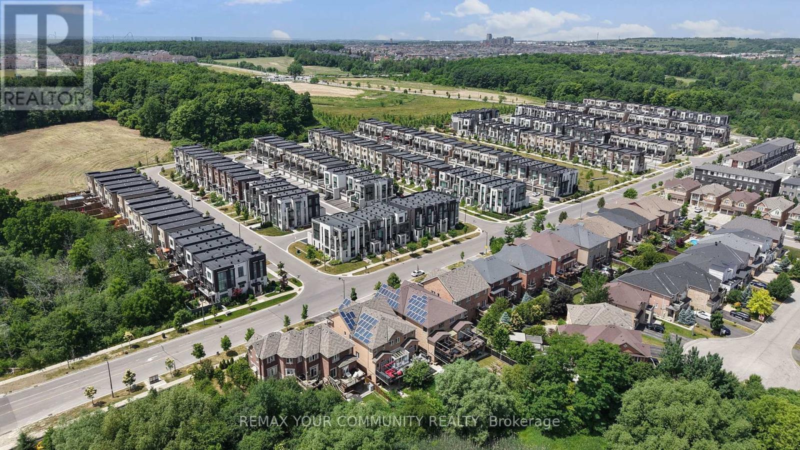 40 Crimson Forest Drive, Vaughan, Ontario  L6A 4C4 - Photo 35 - N12936896