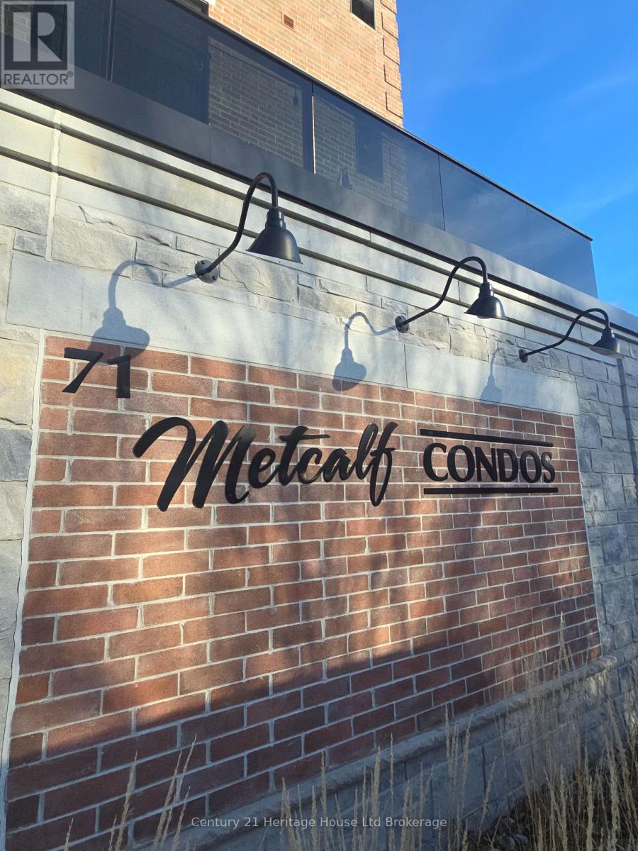 204 - 71 Metcalf Street, Woodstock, Ontario  N4S 3E9 - Photo 3 - X12936928