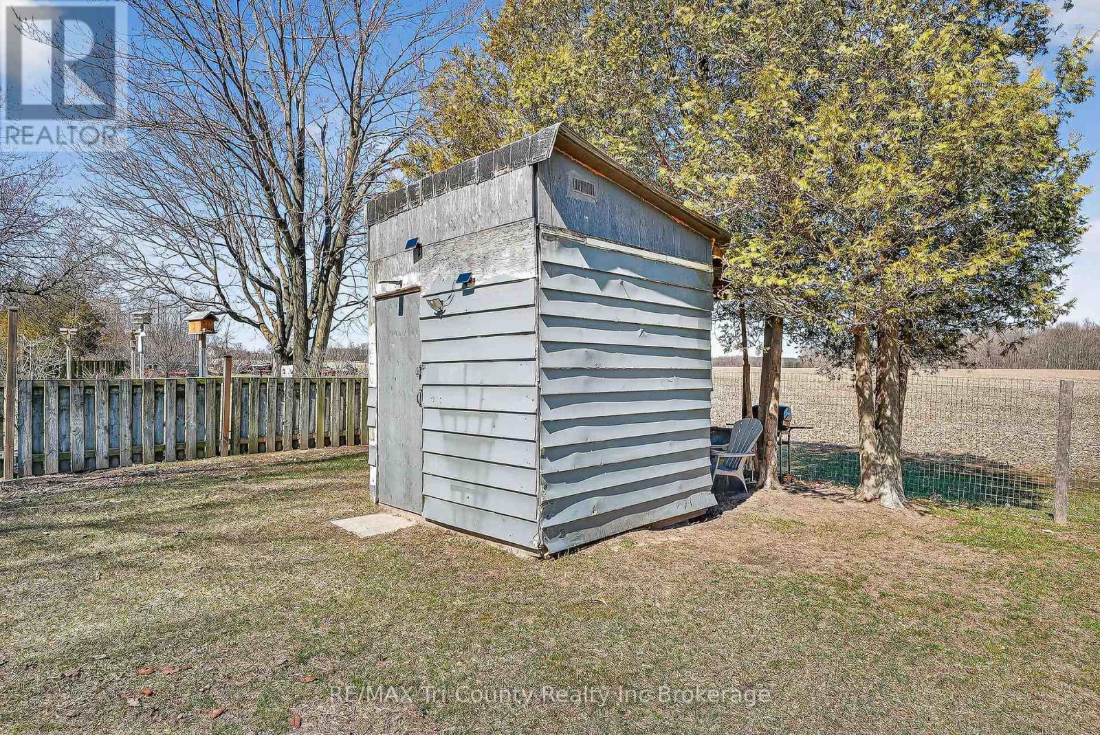 591 Lakeshore Road, Norfolk, Ontario  N0E 1C0 - Photo 12 - X12936962