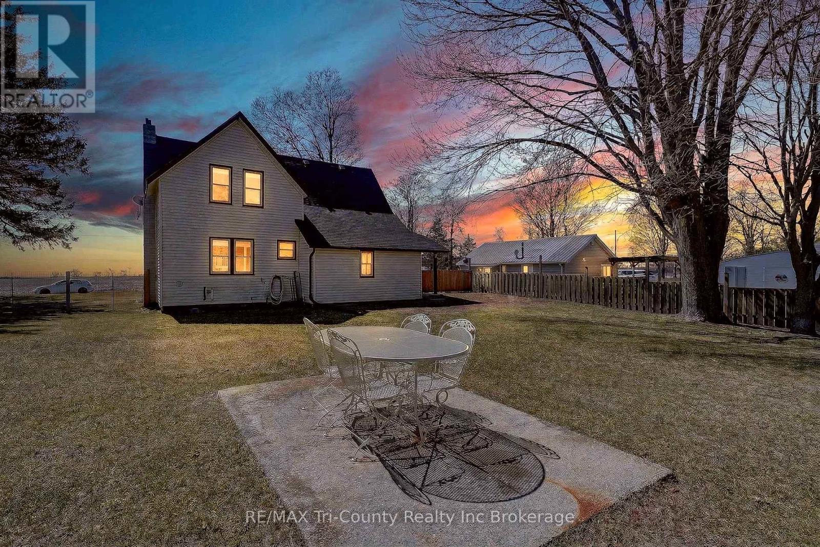 591 Lakeshore Road, Norfolk, Ontario  N0E 1C0 - Photo 5 - X12936962