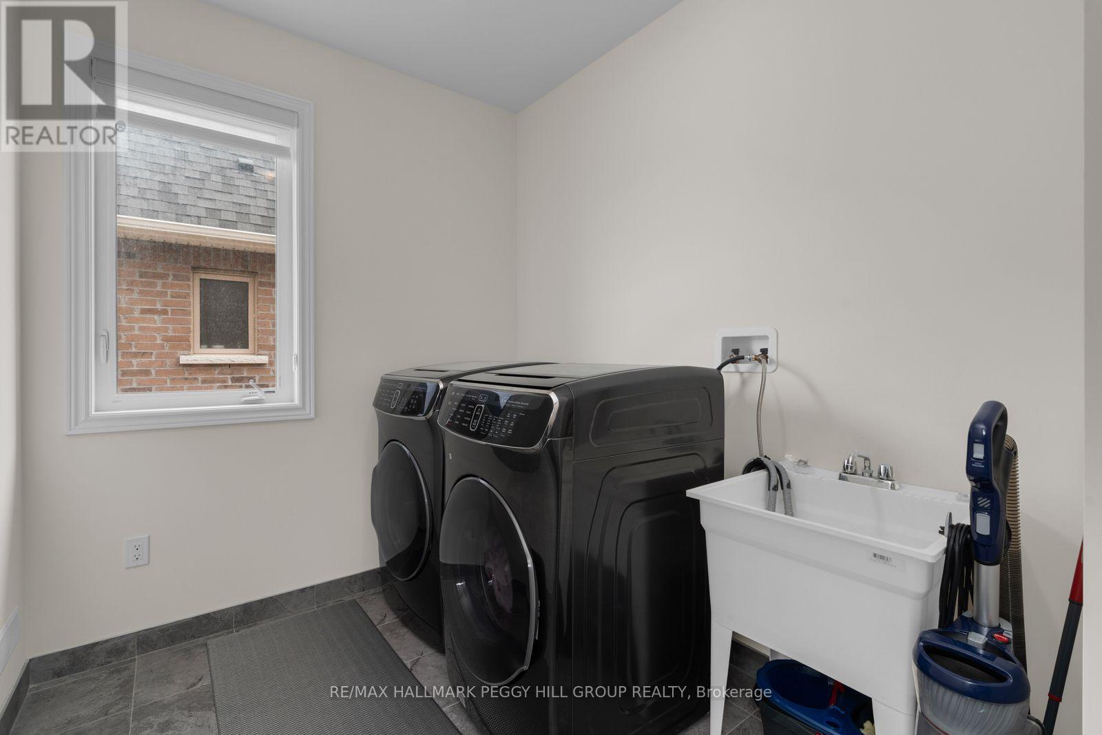 113 Rugman Crescent, Springwater, Ontario  L9X 2A5 - Photo 24 - S12936820