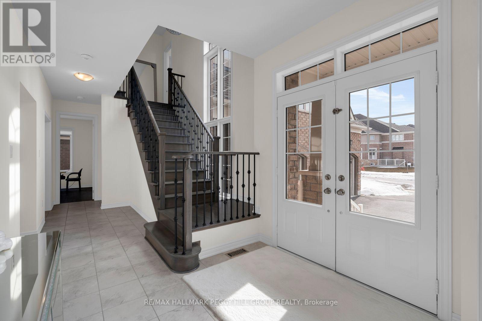 113 Rugman Crescent, Springwater, Ontario  L9X 2A5 - Photo 3 - S12936820