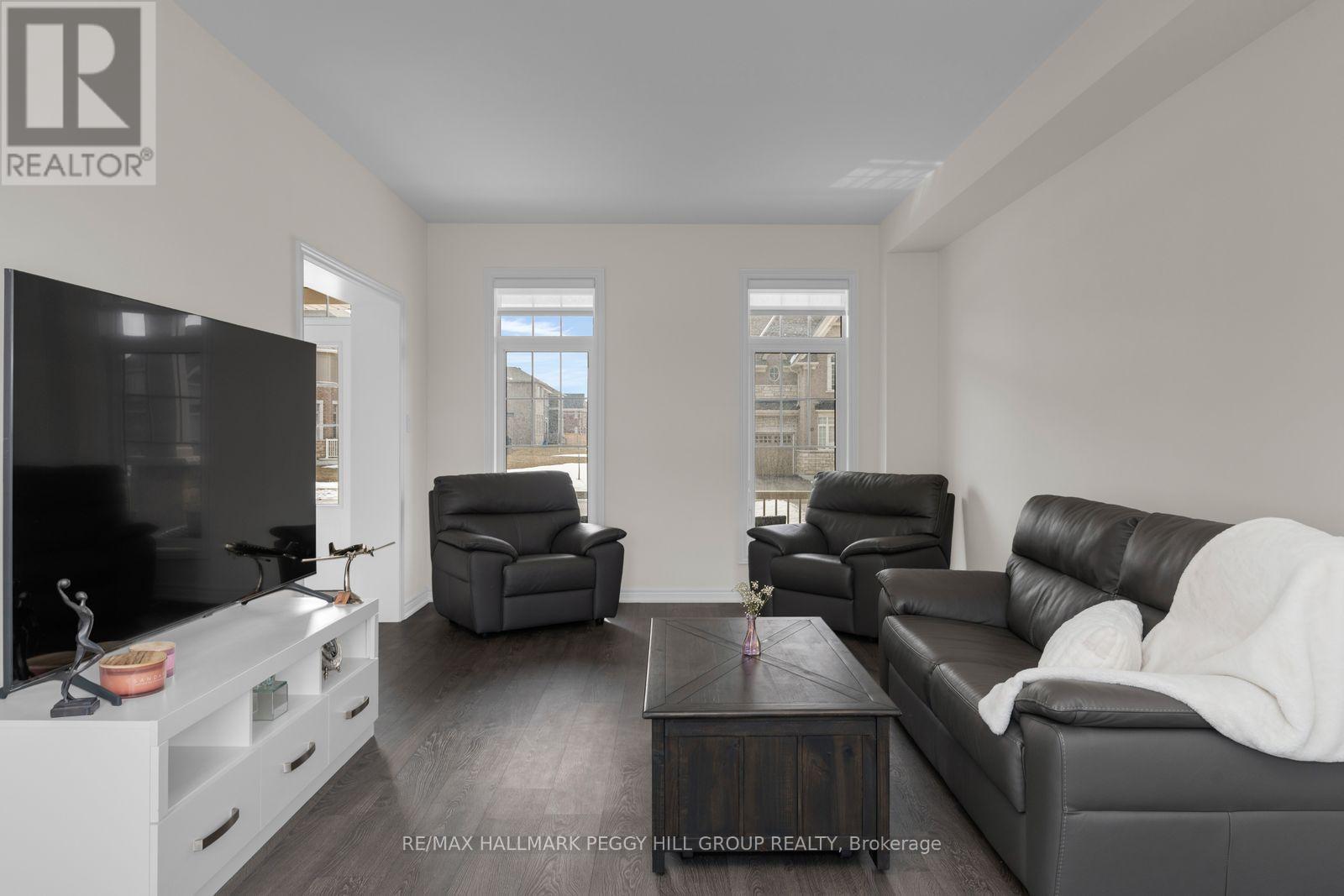 113 Rugman Crescent, Springwater, Ontario  L9X 2A5 - Photo 5 - S12936820