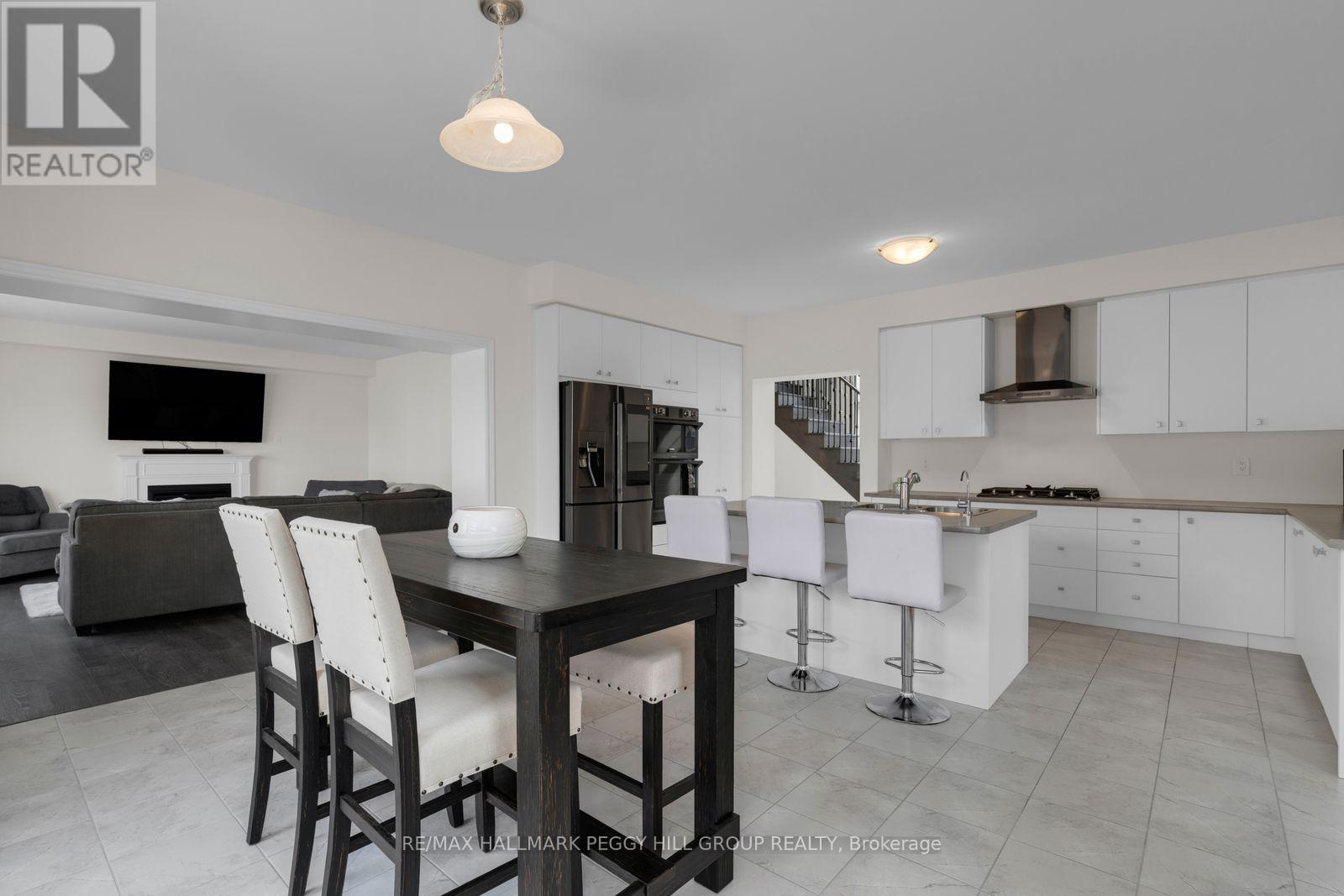 113 Rugman Crescent, Springwater, Ontario  L9X 2A5 - Photo 6 - S12936820