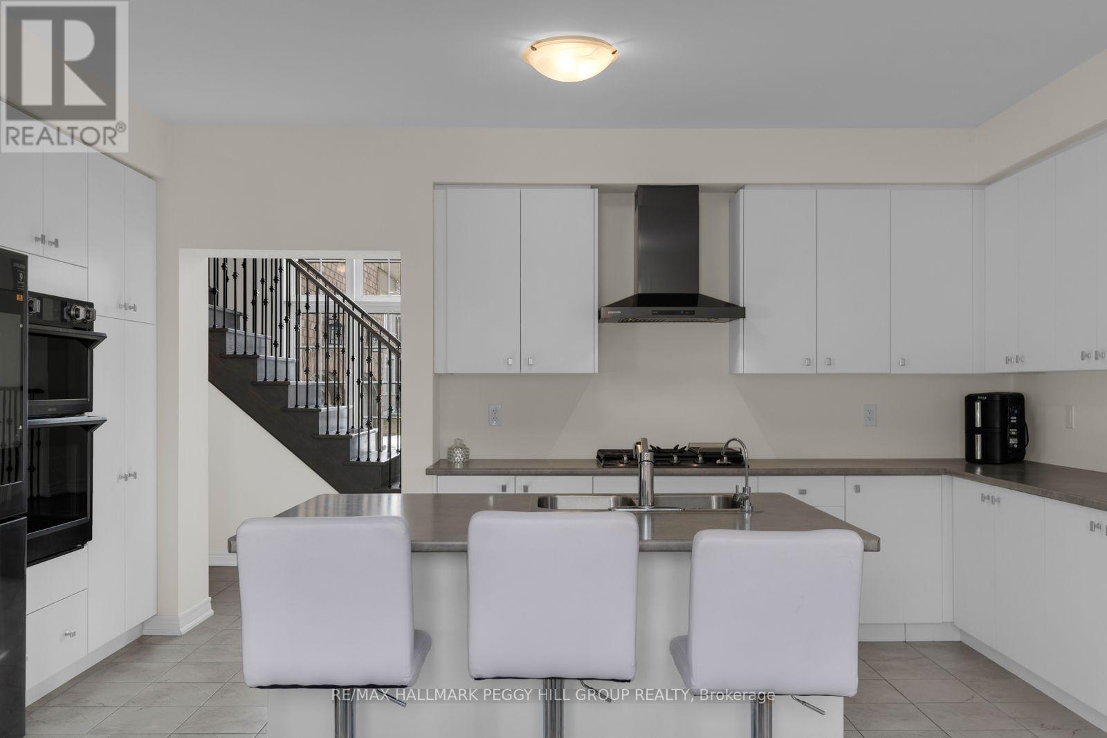 113 Rugman Crescent, Springwater, Ontario  L9X 2A5 - Photo 7 - S12936820