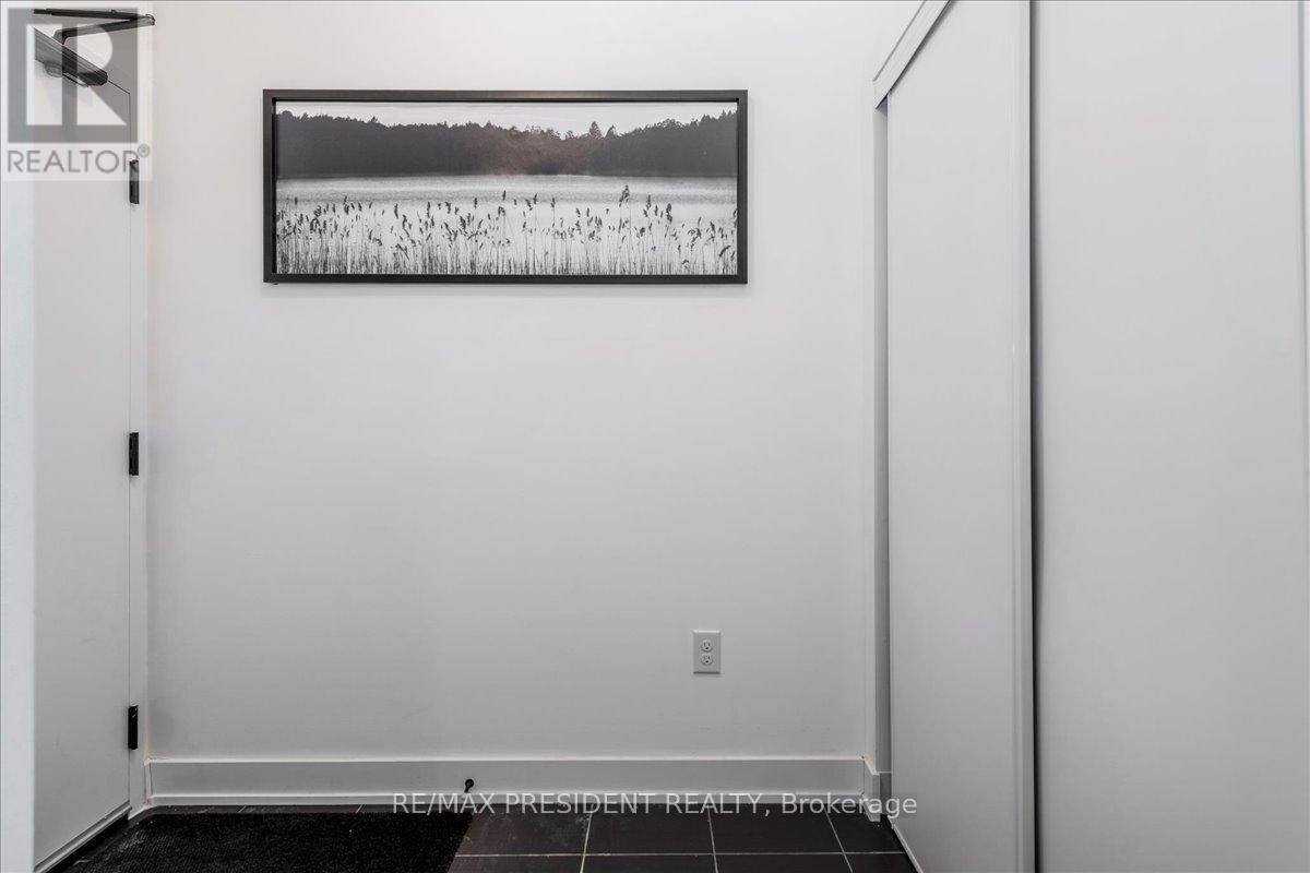 106 - 10 Culinary Lane, Barrie, Ontario  L9J 0K2 - Photo 3 - S12936824