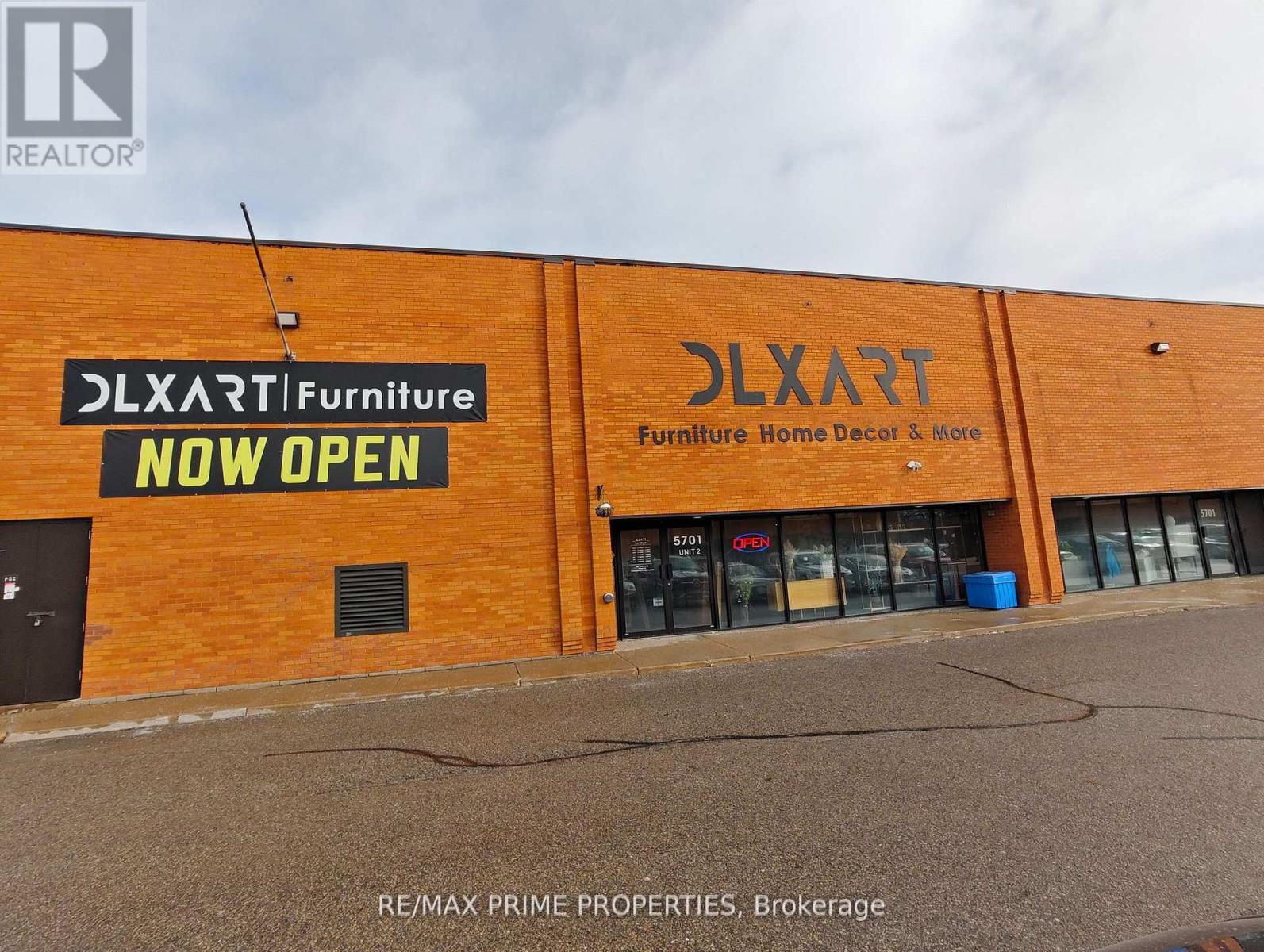 5701 Steeles Avenue W, Toronto, Ontario  M9L 1S7 - Photo 3 - W12936764