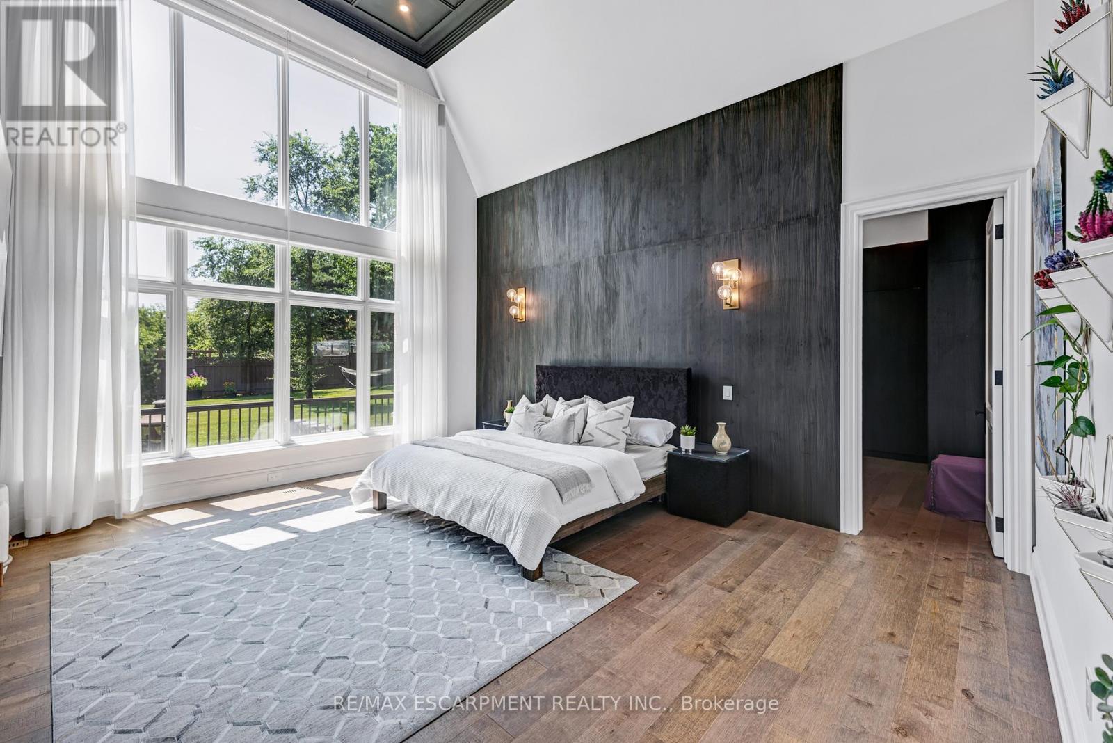 714 Atoka Drive, Mississauga, Ontario L5H 1Y6 - Photo 19 - W12936786