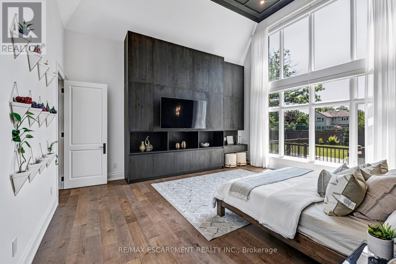 714 Atoka Drive, Mississauga, Ontario L5H 1Y6 - Photo 20 - W12936786