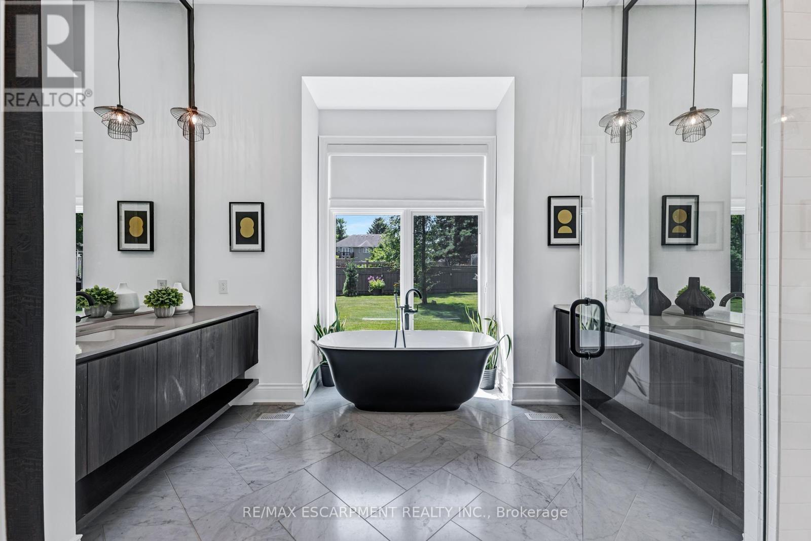 714 Atoka Drive, Mississauga, Ontario L5H 1Y6 - Photo 22 - W12936786