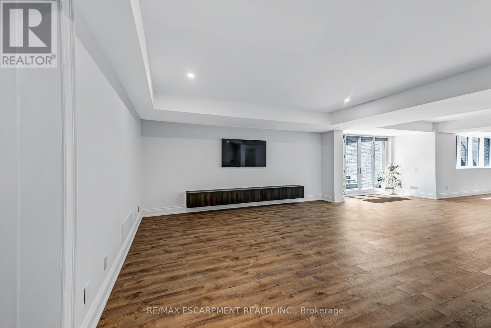 714 Atoka Drive, Mississauga, Ontario L5H 1Y6 - Photo 38 - W12936786