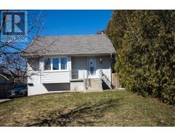 42 SUNRAY CRESCENT, Toronto, Ontario