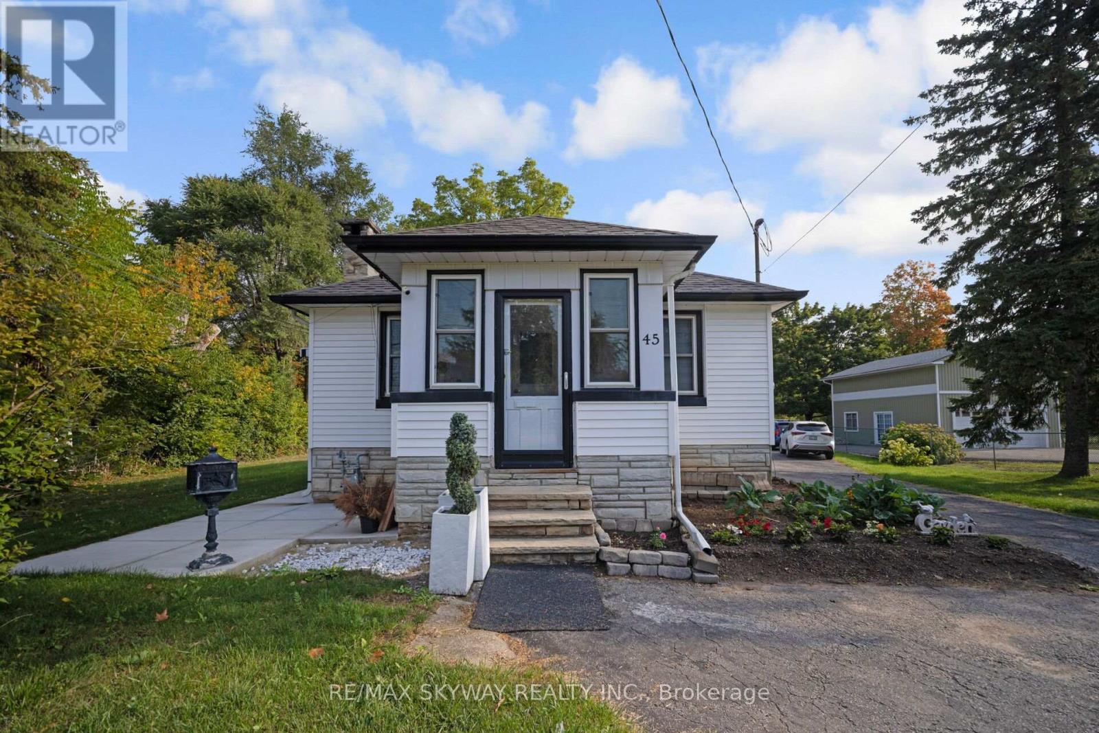 45 Confederation Street, Halton Hills, Ontario  L7G 3R4 - Photo 13 - W12936932