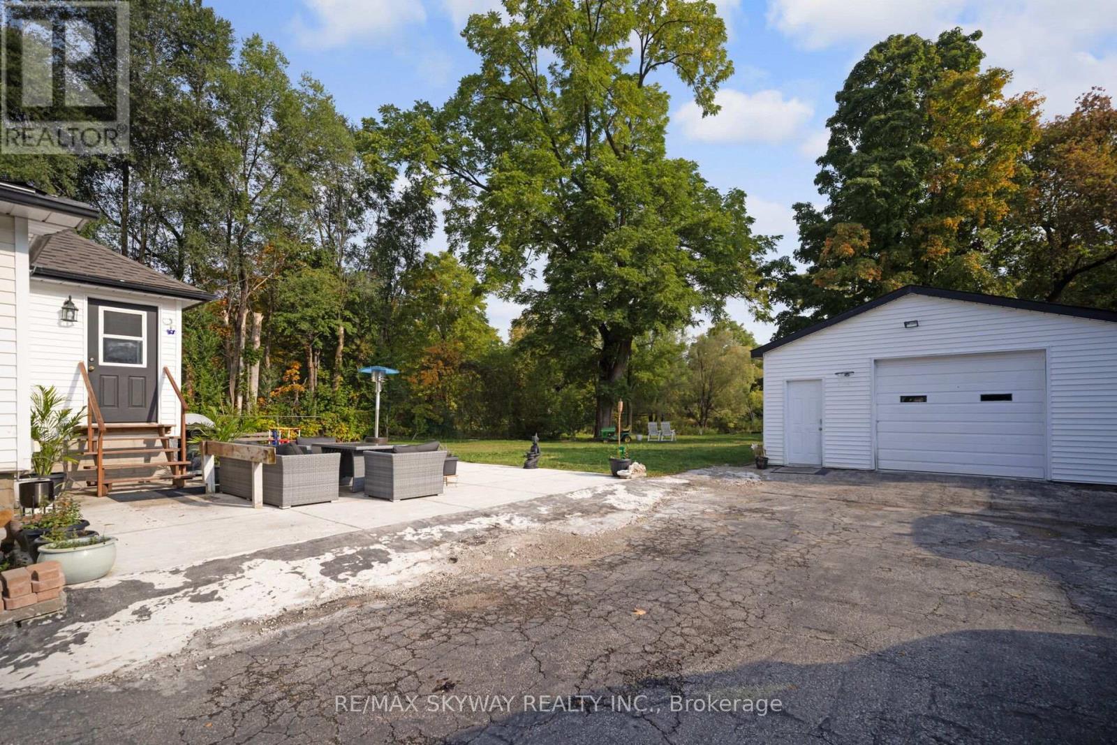 45 Confederation Street, Halton Hills, Ontario  L7G 3R4 - Photo 14 - W12936932