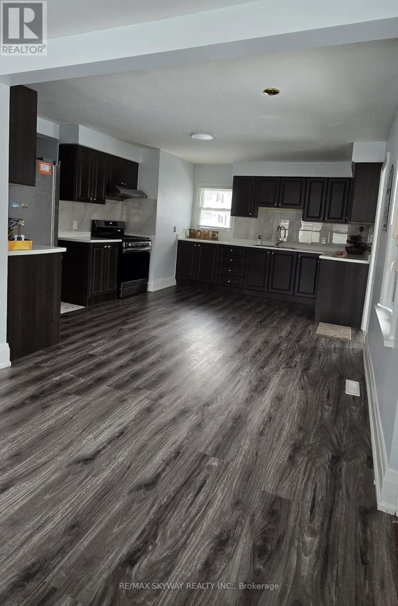 45 Confederation Street, Halton Hills, Ontario  L7G 3R4 - Photo 36 - W12936932