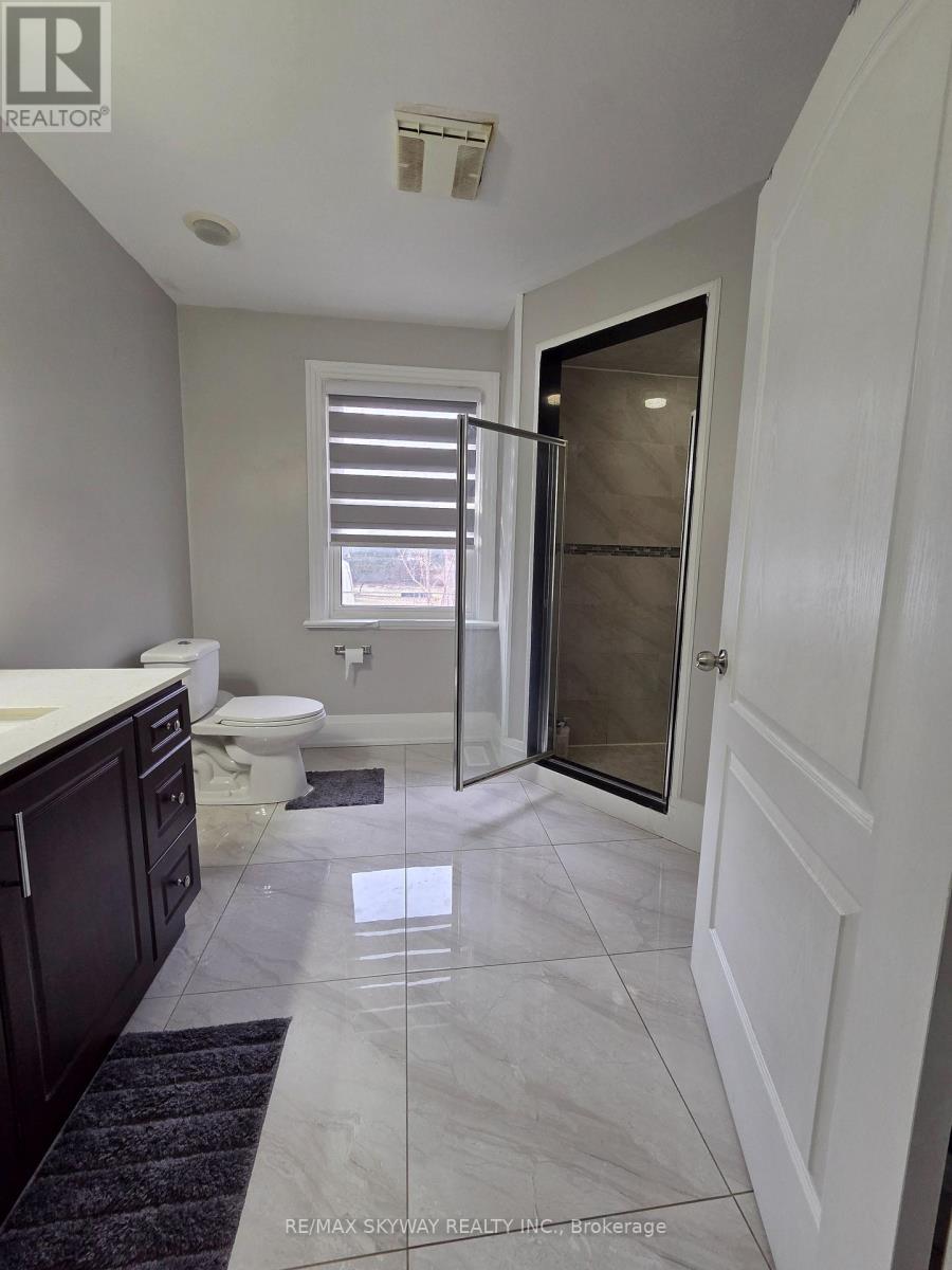 45 Confederation Street, Halton Hills, Ontario  L7G 3R4 - Photo 6 - W12936932