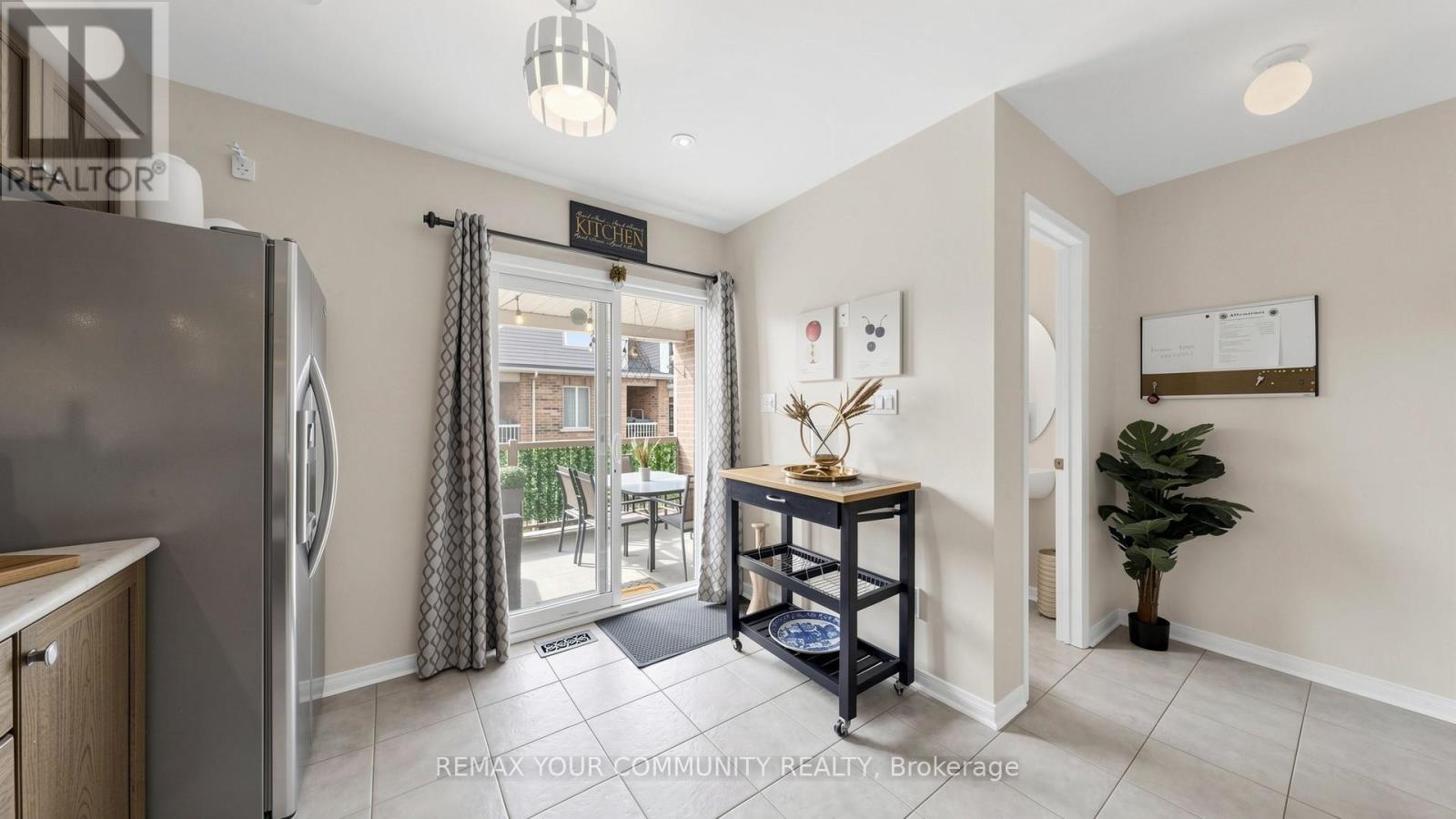 71 Odoardo Disanto Circle, Toronto, Ontario  M3L 0G1 - Photo 13 - W12936940