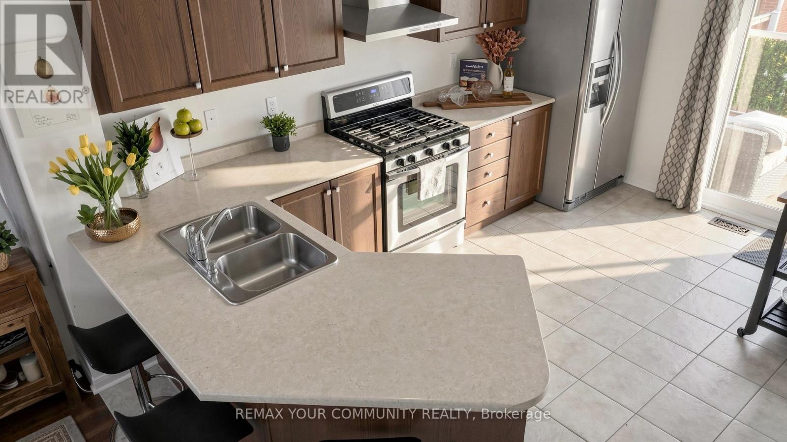 71 Odoardo Disanto Circle, Toronto, Ontario  M3L 0G1 - Photo 14 - W12936940