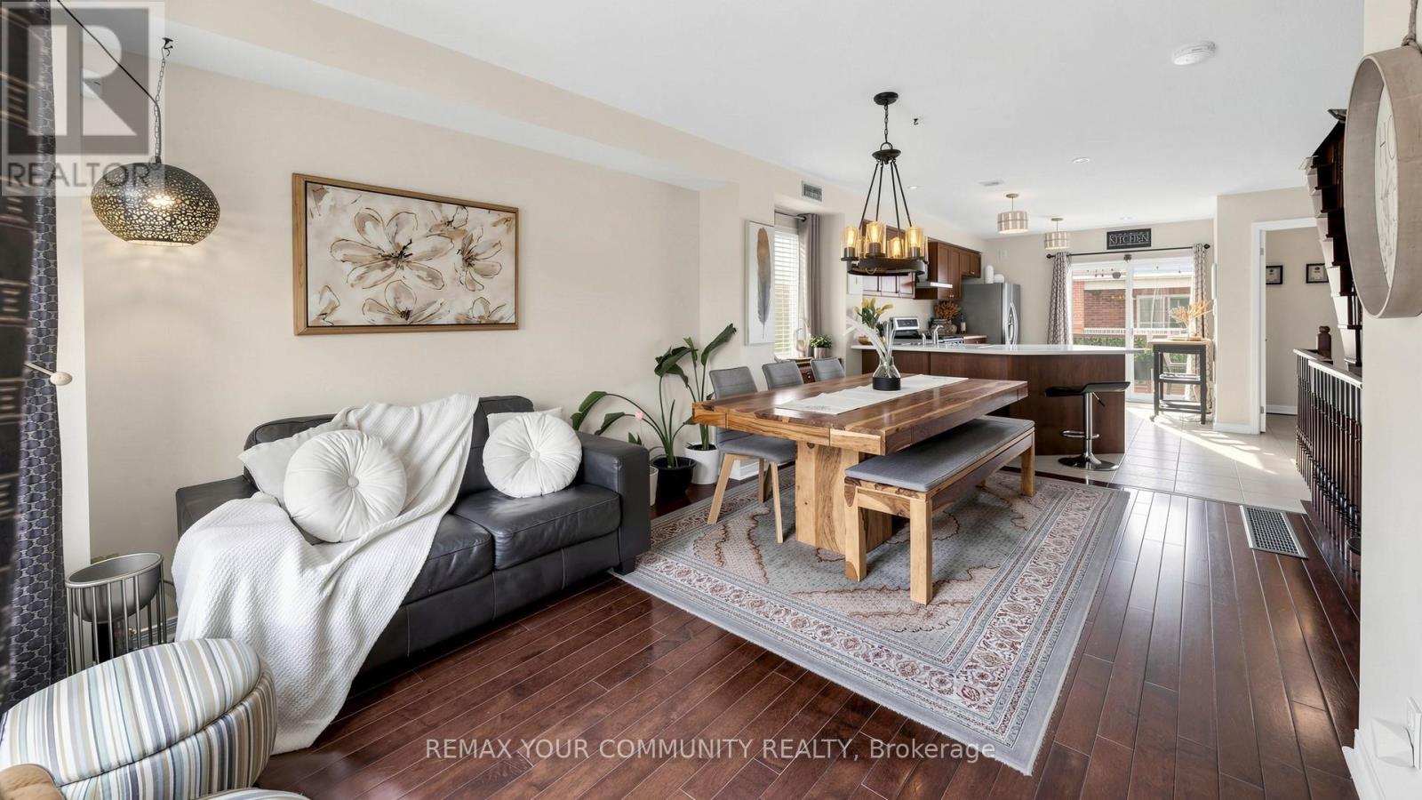 71 Odoardo Disanto Circle, Toronto, Ontario  M3L 0G1 - Photo 4 - W12936940