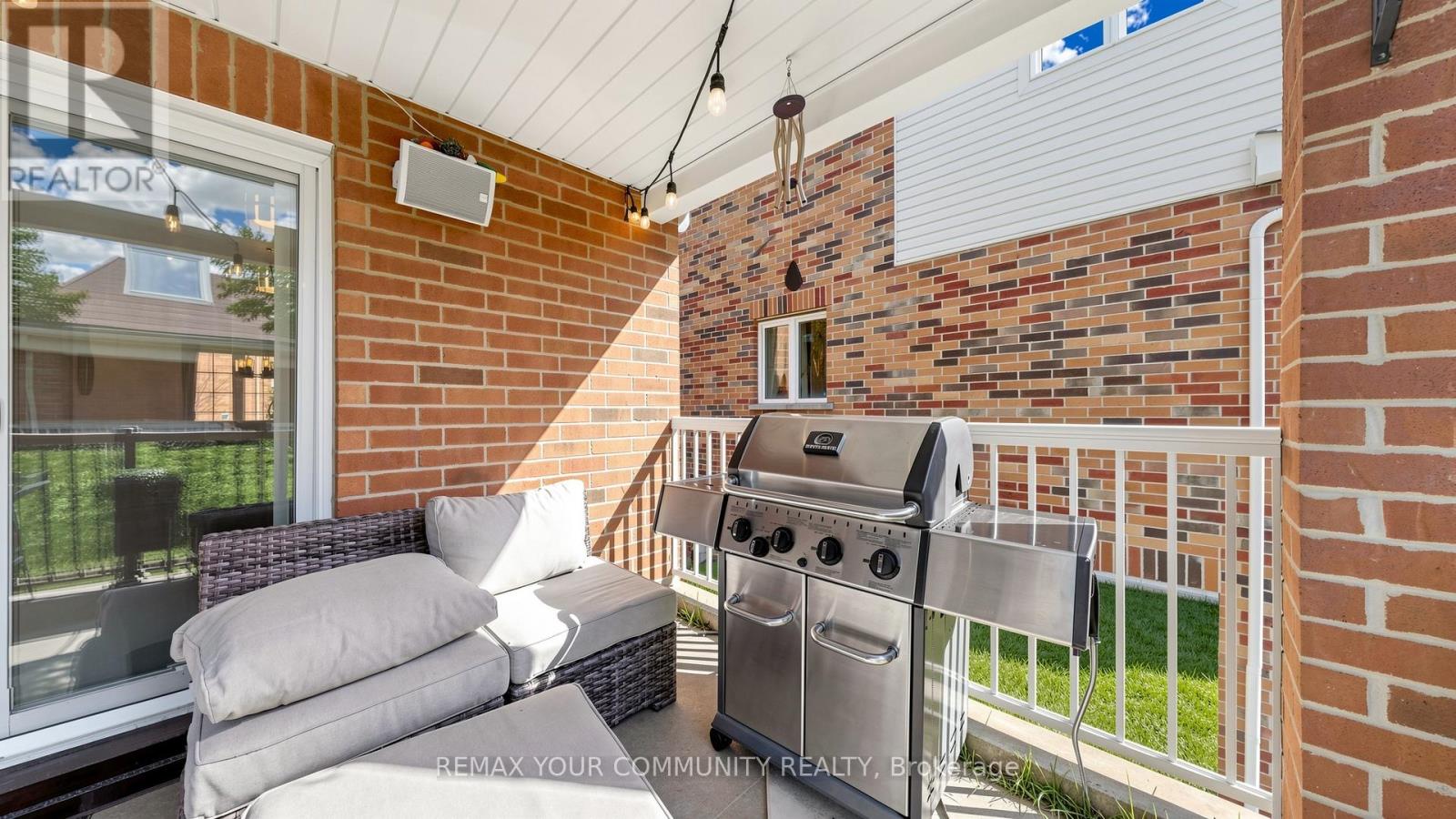 71 Odoardo Disanto Circle, Toronto, Ontario  M3L 0G1 - Photo 42 - W12936940