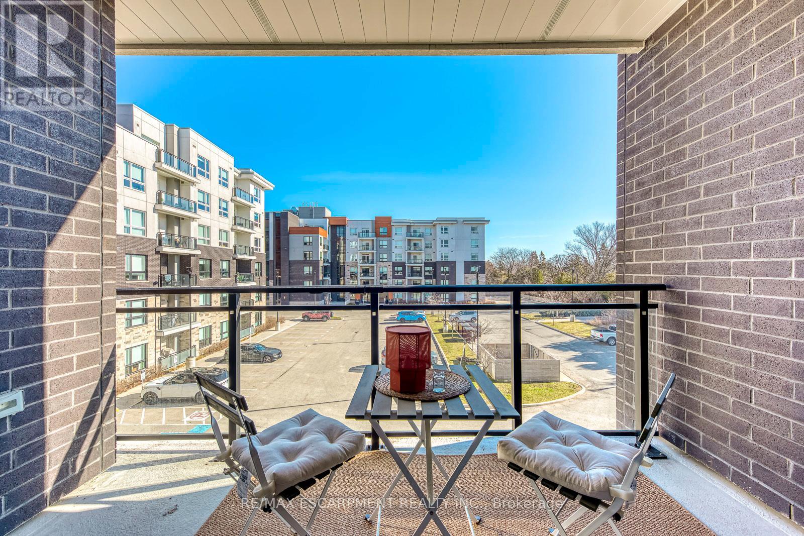 303 - 320 Plains Road E, Burlington, Ontario  L7T 0C1 - Photo 18 - W12936956