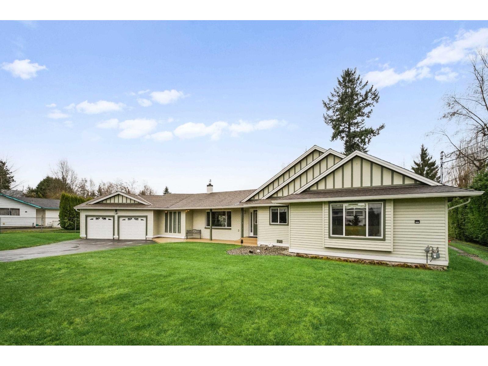 24322 46a Avenue, Langley, British Columbia  V2Z 2M3 - Photo 2 - R3104364